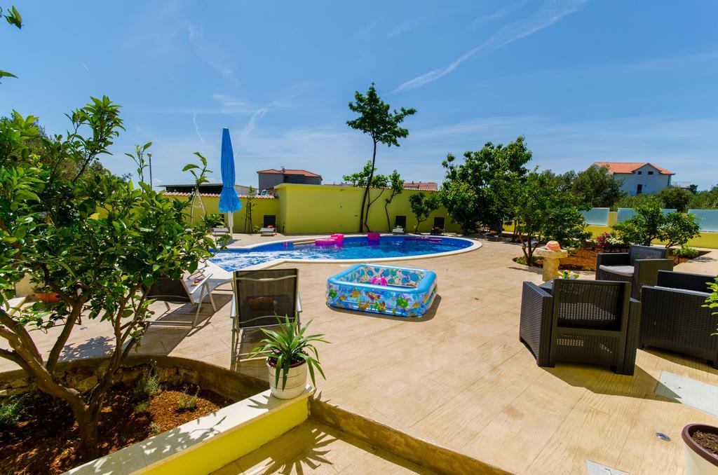 Apartments Petra Trogir Bagian luar foto