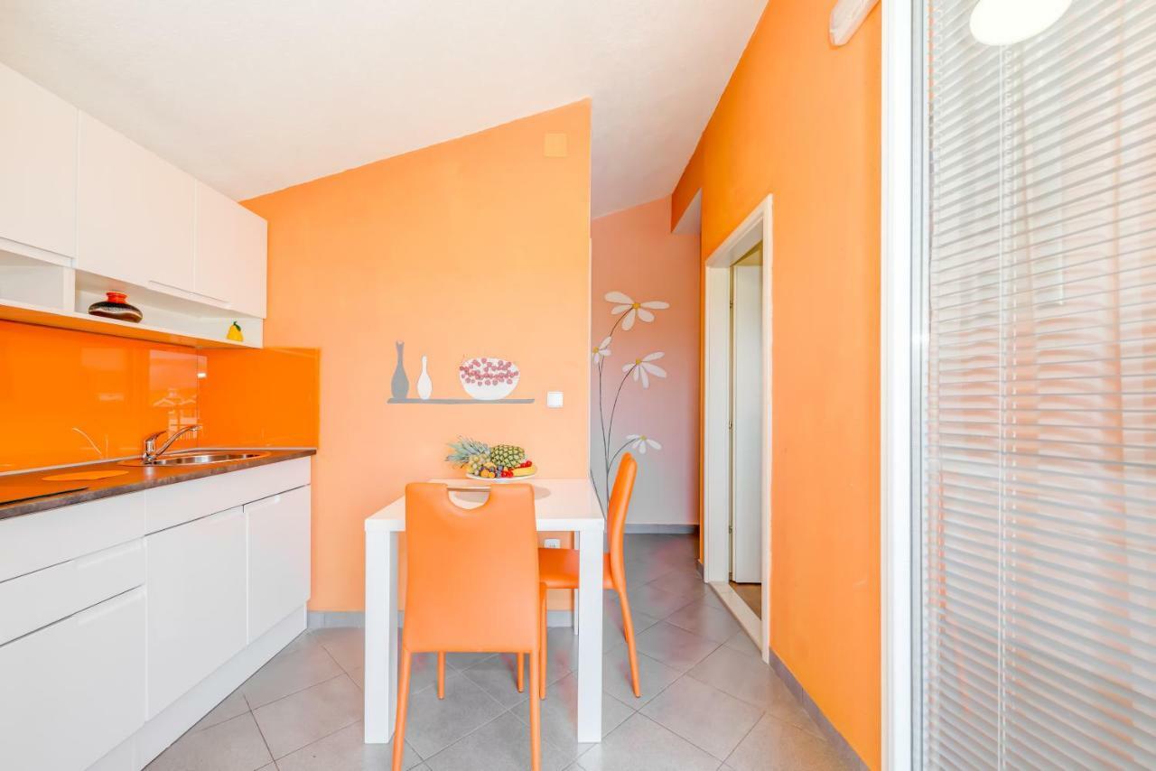 Apartments Petra Trogir Bagian luar foto