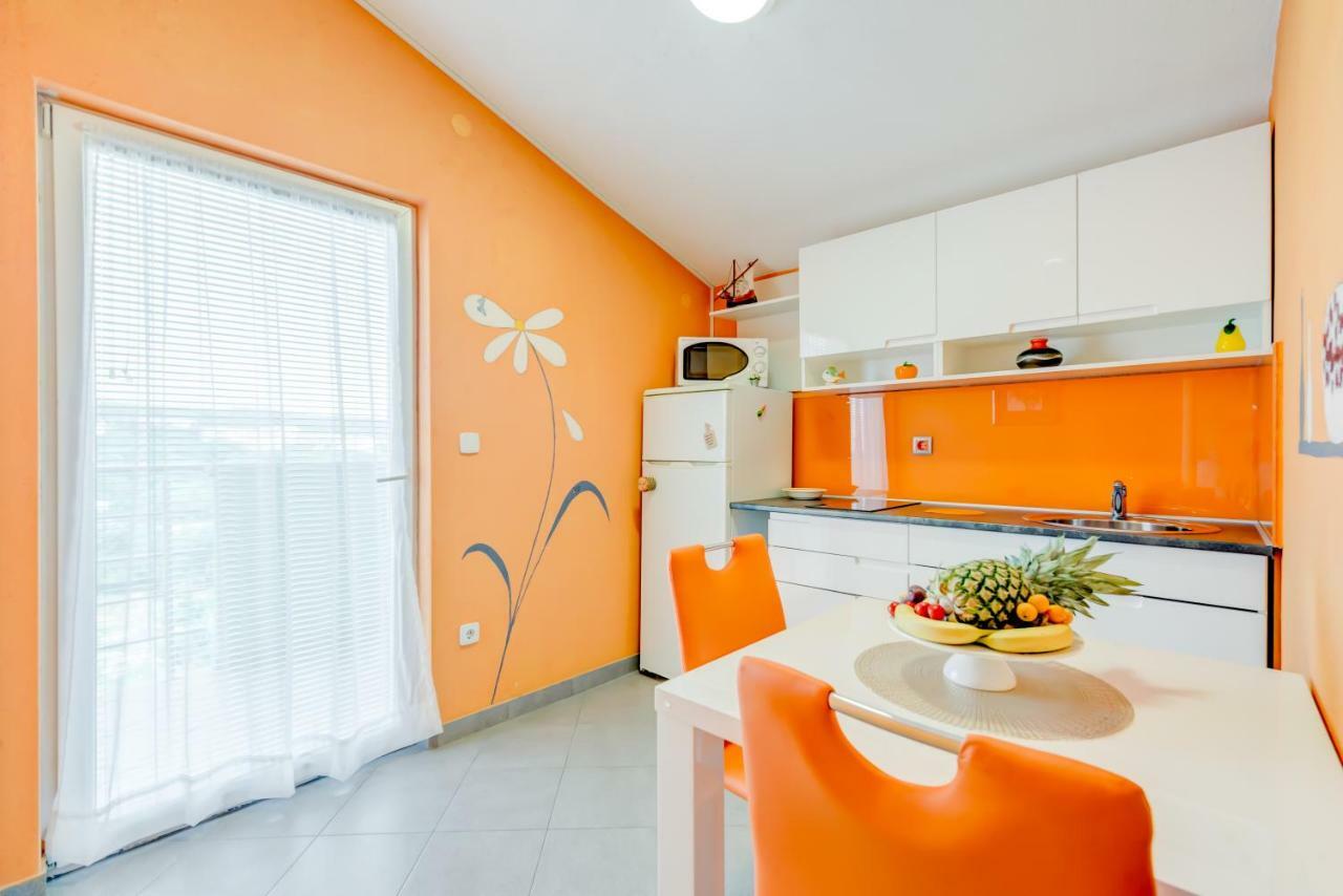 Apartments Petra Trogir Bagian luar foto