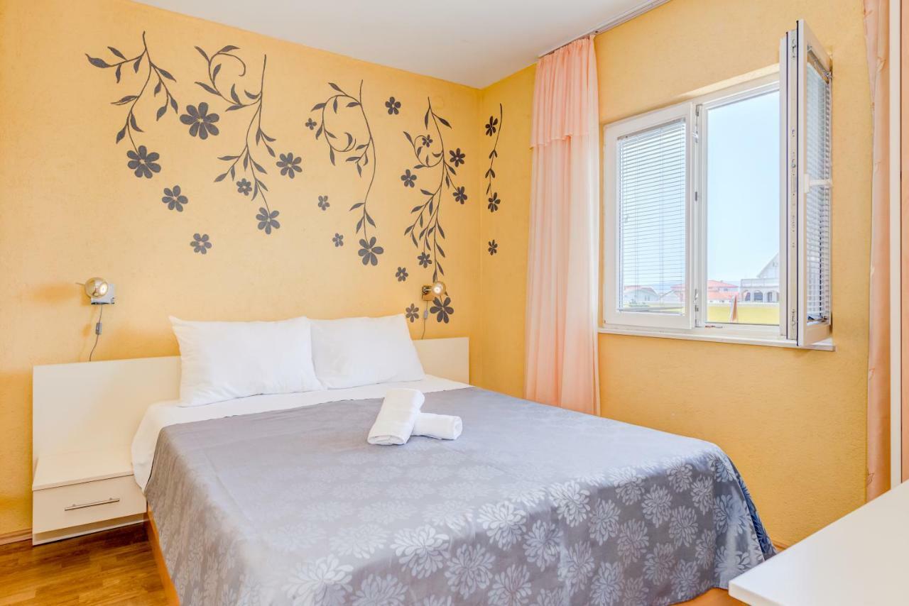 Apartments Petra Trogir Bagian luar foto