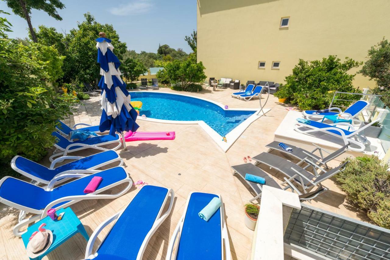 Apartments Petra Trogir Bagian luar foto